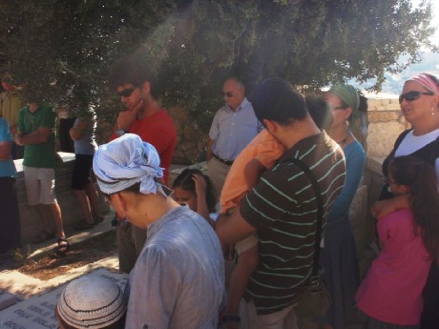 שש שנים להתנתקות: אזכרה לחללי הגוש שהוצאו מקברם