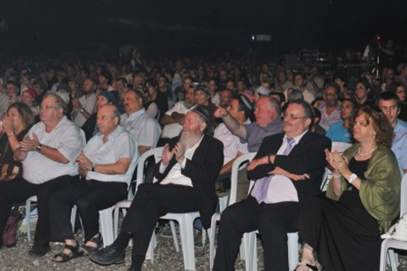 אברהם פריד בהופעה ראשונה בשומרון: אתם כמו משפחה