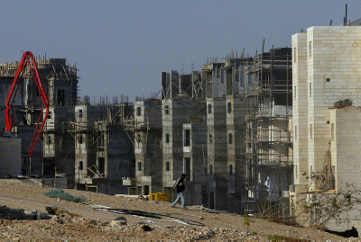 שלום עכשיו: בהתנחלויות בונים כמעט פי 2 מאשר בישראל