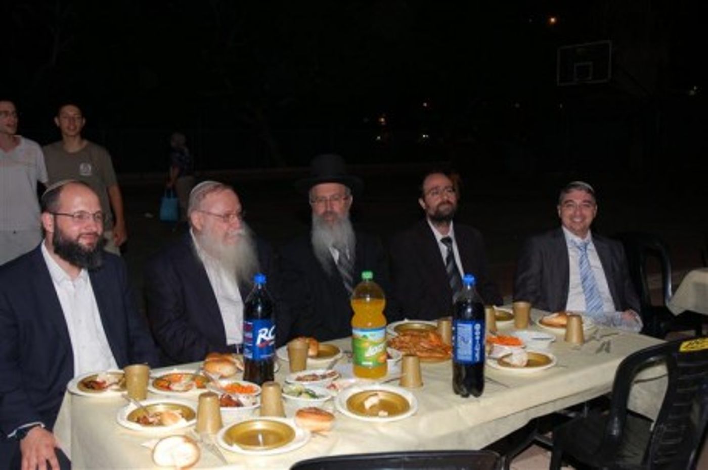 כל בניי יראי שמים ולומדי תורה בזכות שגדלו בערים חילוניות