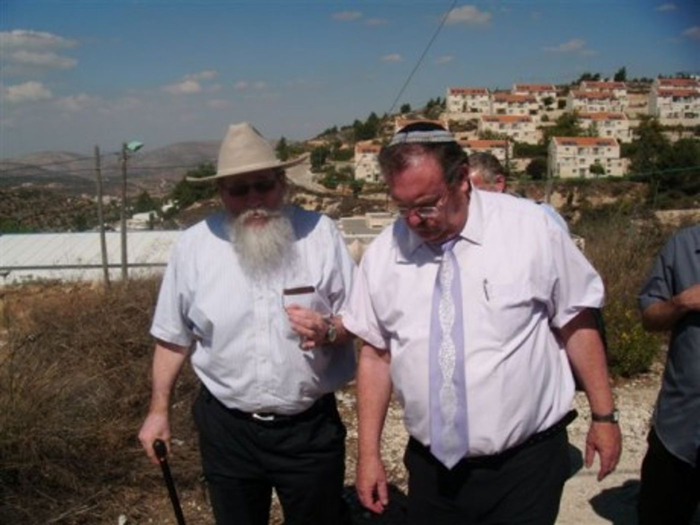 גבעת אסף ושכונת האולפנא בבית אל בסכנת הריסה