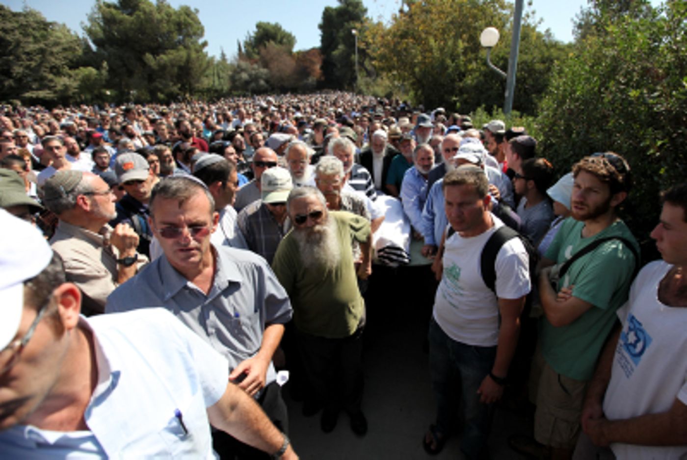 תמונות וקולות מההספדים בהלווית הרב חנן פורת ז"ל