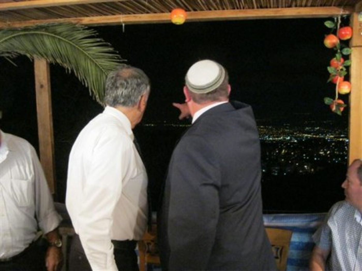 אושפיזין בסוכת שר המדע: זוכה פרס נובל לכימיה