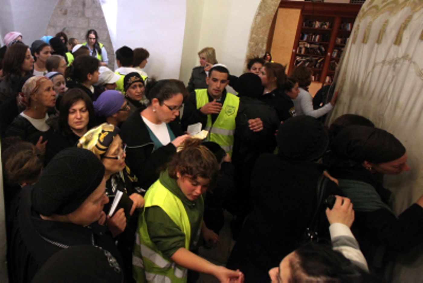 י"א בחשון: אלפים עלו לציון רחל אימנו בבית לחם