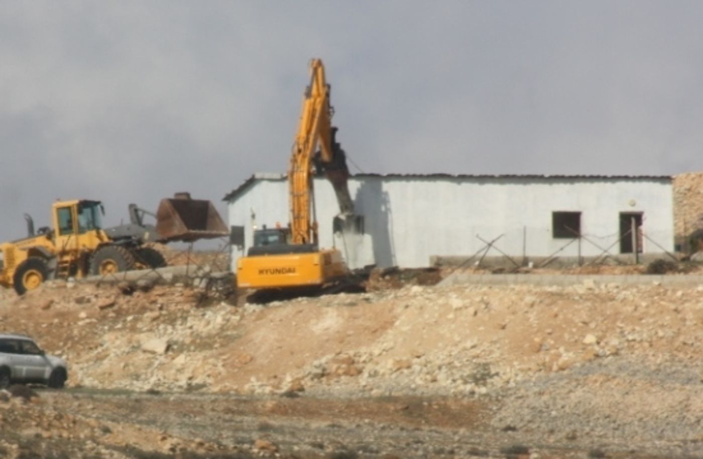 המנהל האזרחי הרס כפר ערבי שסיכן את נוסעי כביש בגין