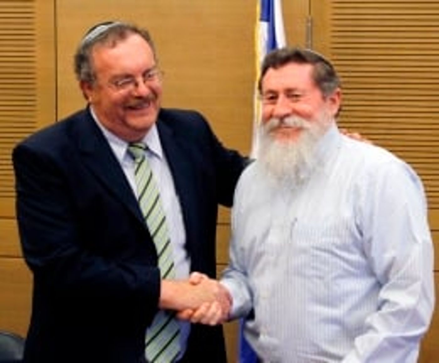 הרבנים יזמו, המועמדים חתמו על  ריצה משותפת בבחירות