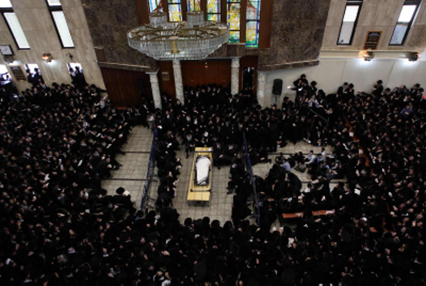 גלרייה: כך נראתה הלוויתו של האדמו"ר מויז'ניץ