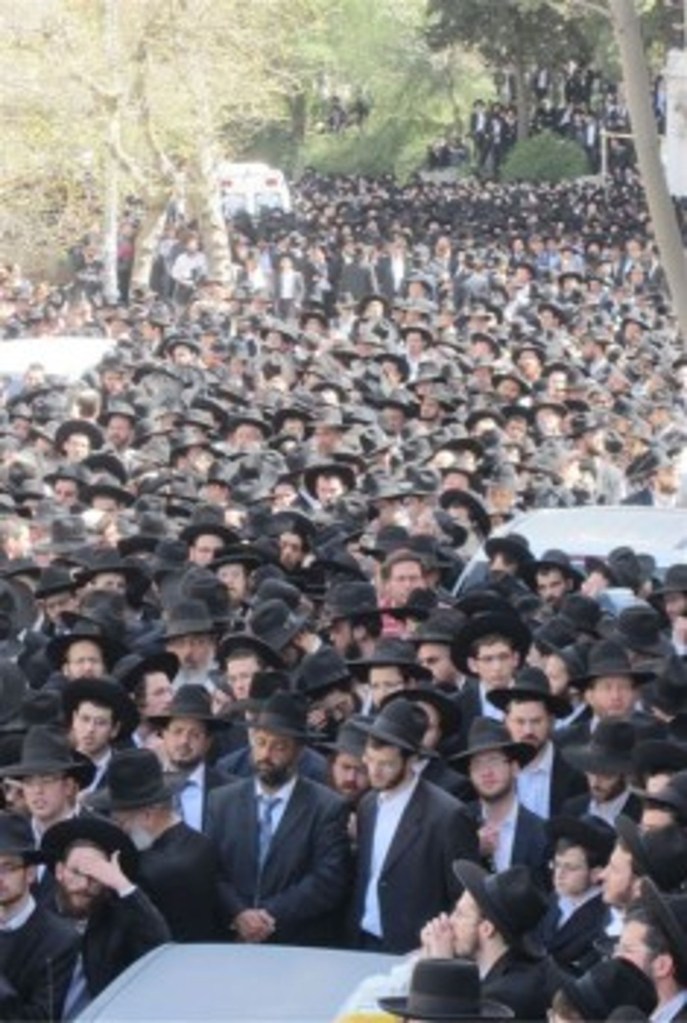 תמונות מלווית הרב חיים פנחס שיינברג זצ"ל