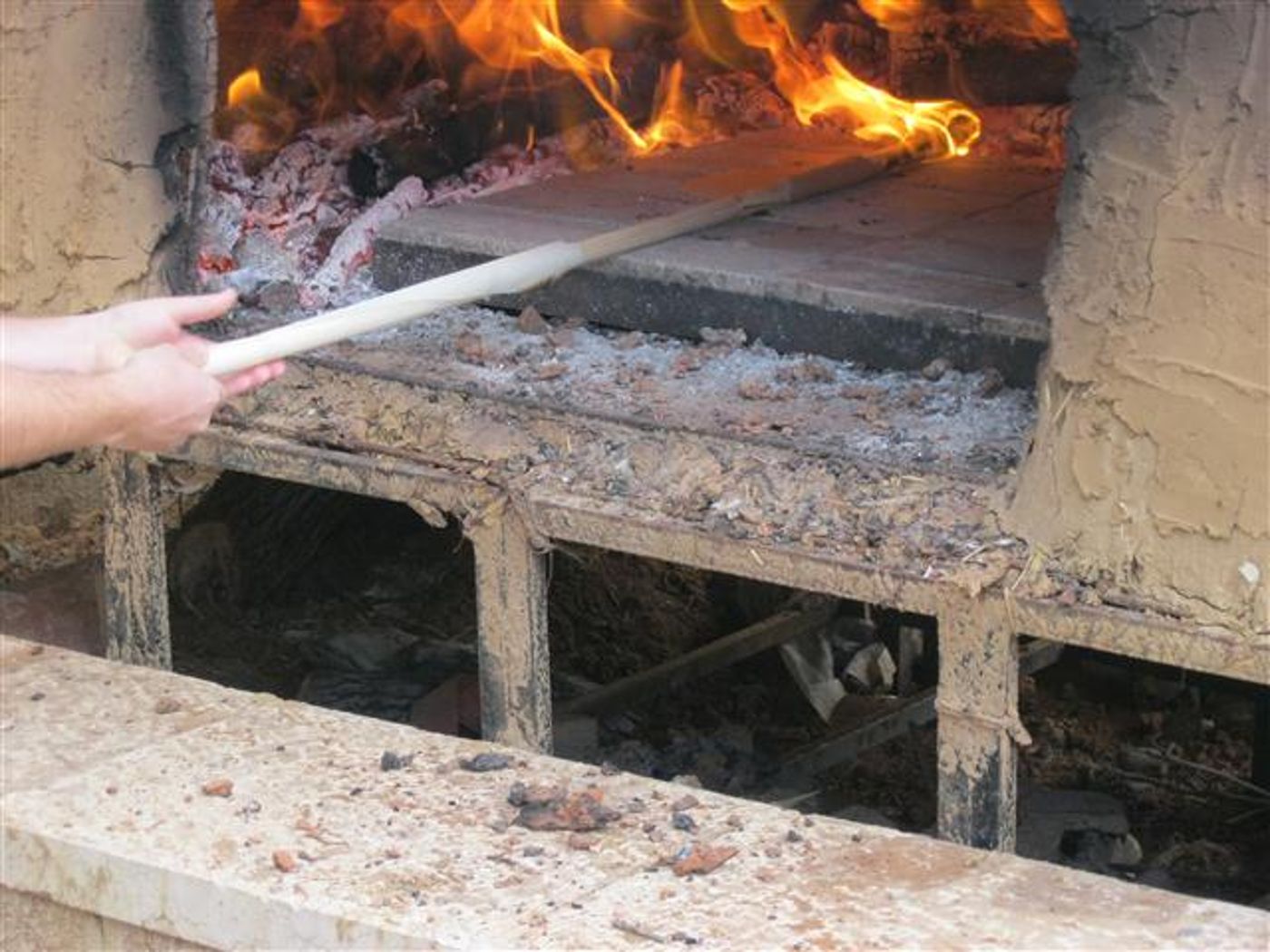 גלרית תמונות ענקית: איך אופים מצות עבודת יד