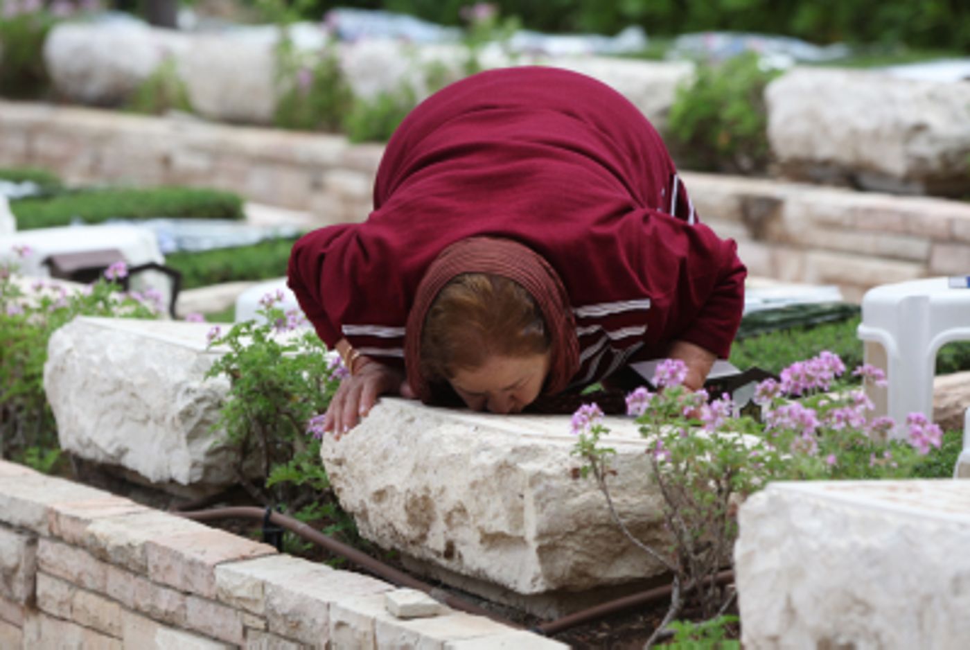 למה מתעסקים במשפחות במקום בחיילים?