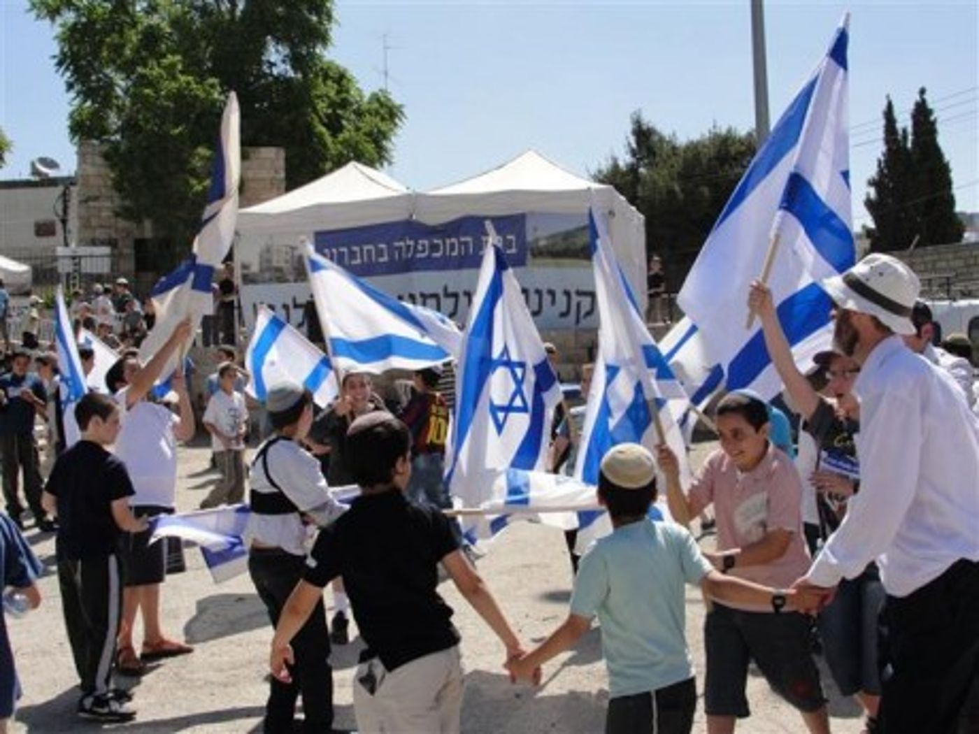 יום שחרור חברון: "תנו לתושבי בית המכפלה לחזור הביתה"