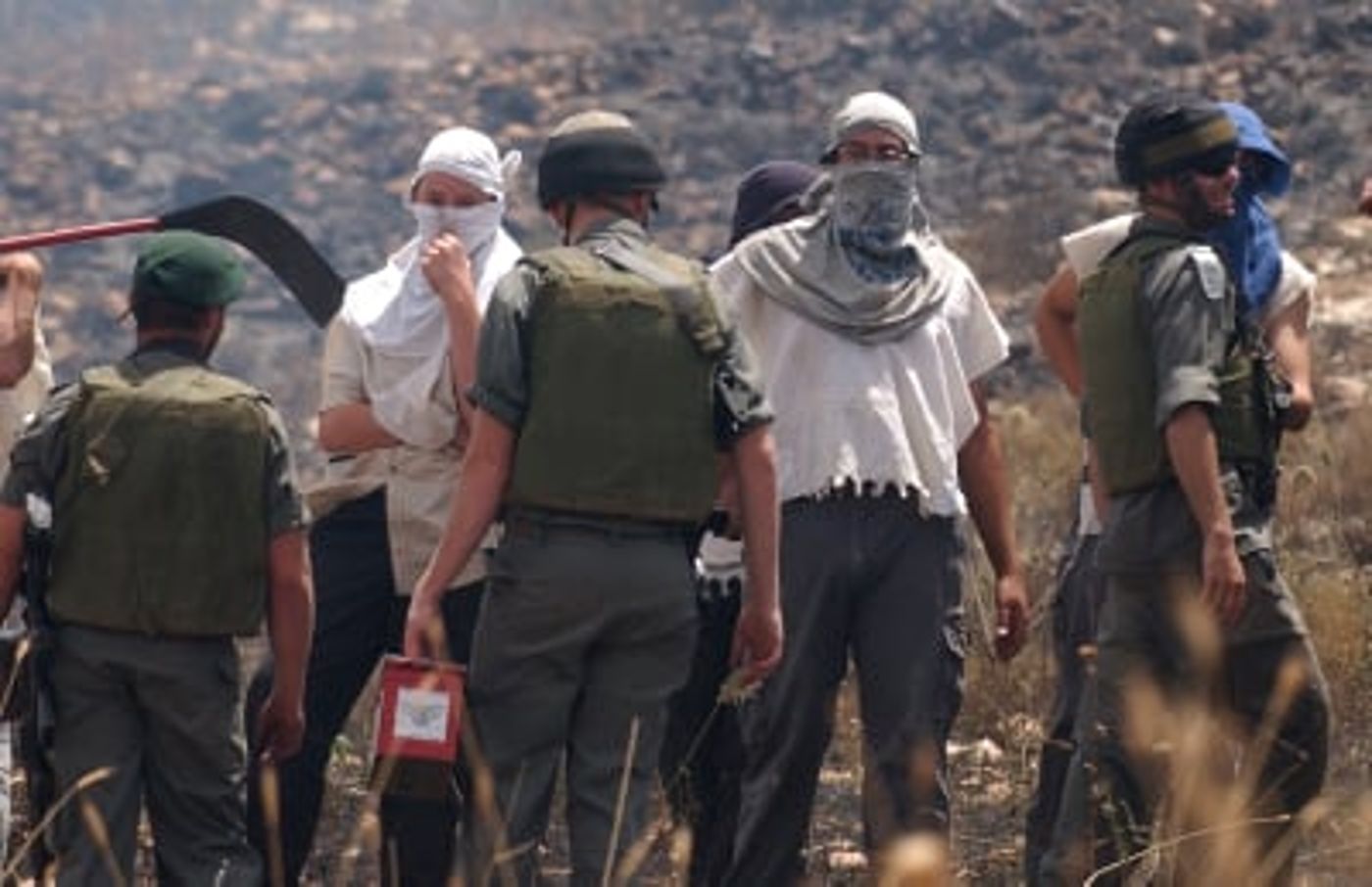 הפתרון אצל הרבנים: תתירו לצלם אירועים בשבת