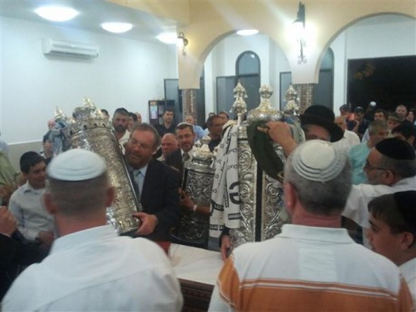 המשפחה נהרגה כשחזרה מהכנסת ספר תורה של הסבא