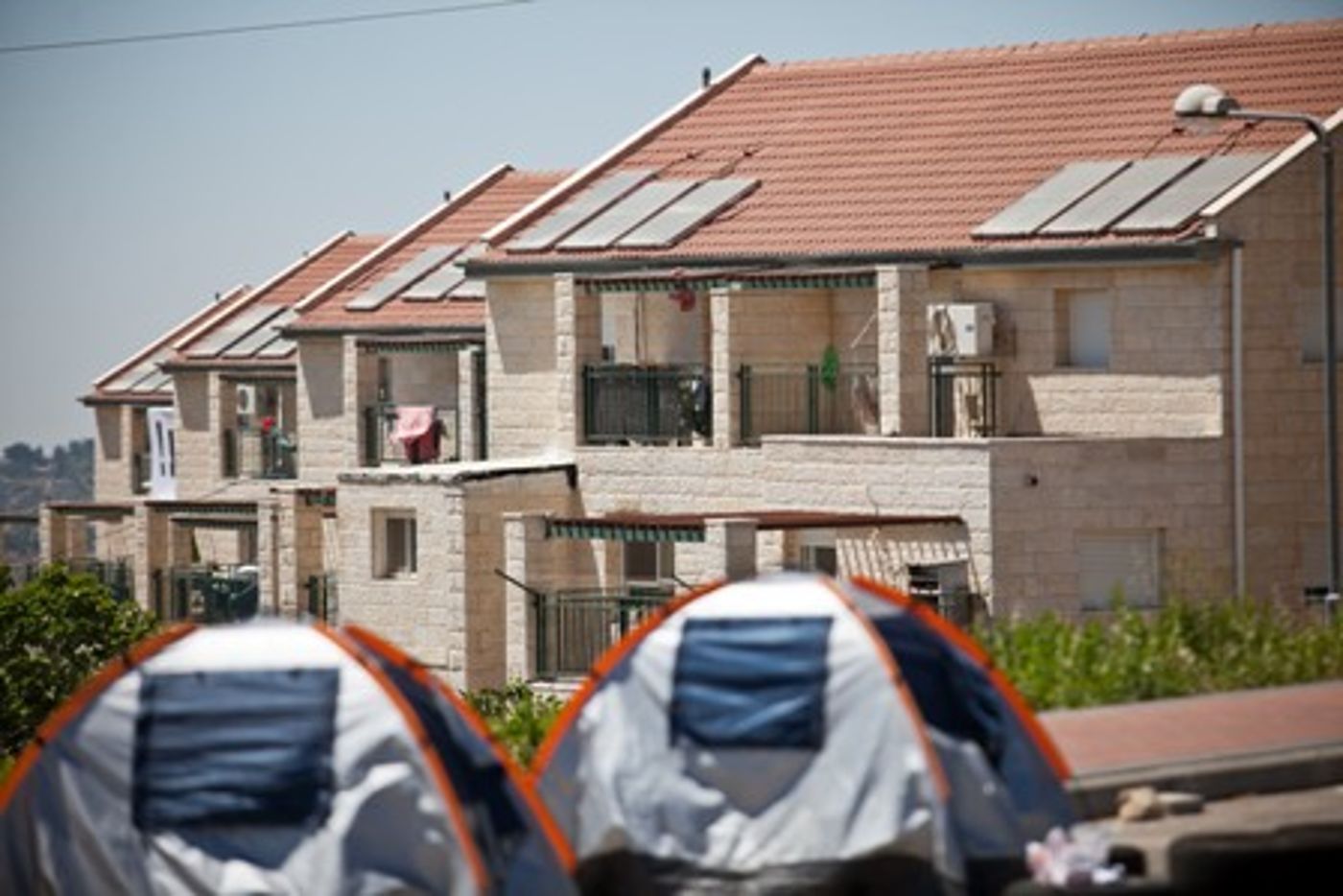 קראווילות ראשונות הובאו לבית אל