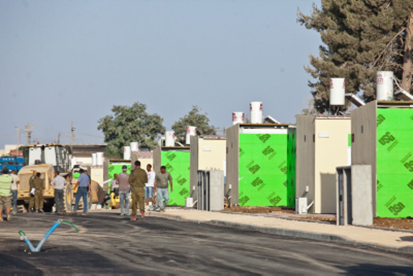 תמונות: התושבים עוזבים את שכונת האולפנה בבית אל