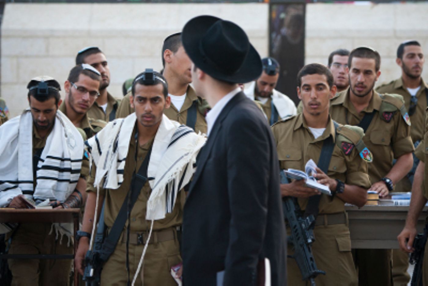הח"כים הדתיים נועדו עם רבנים: למצוא חלופה לחוק טל