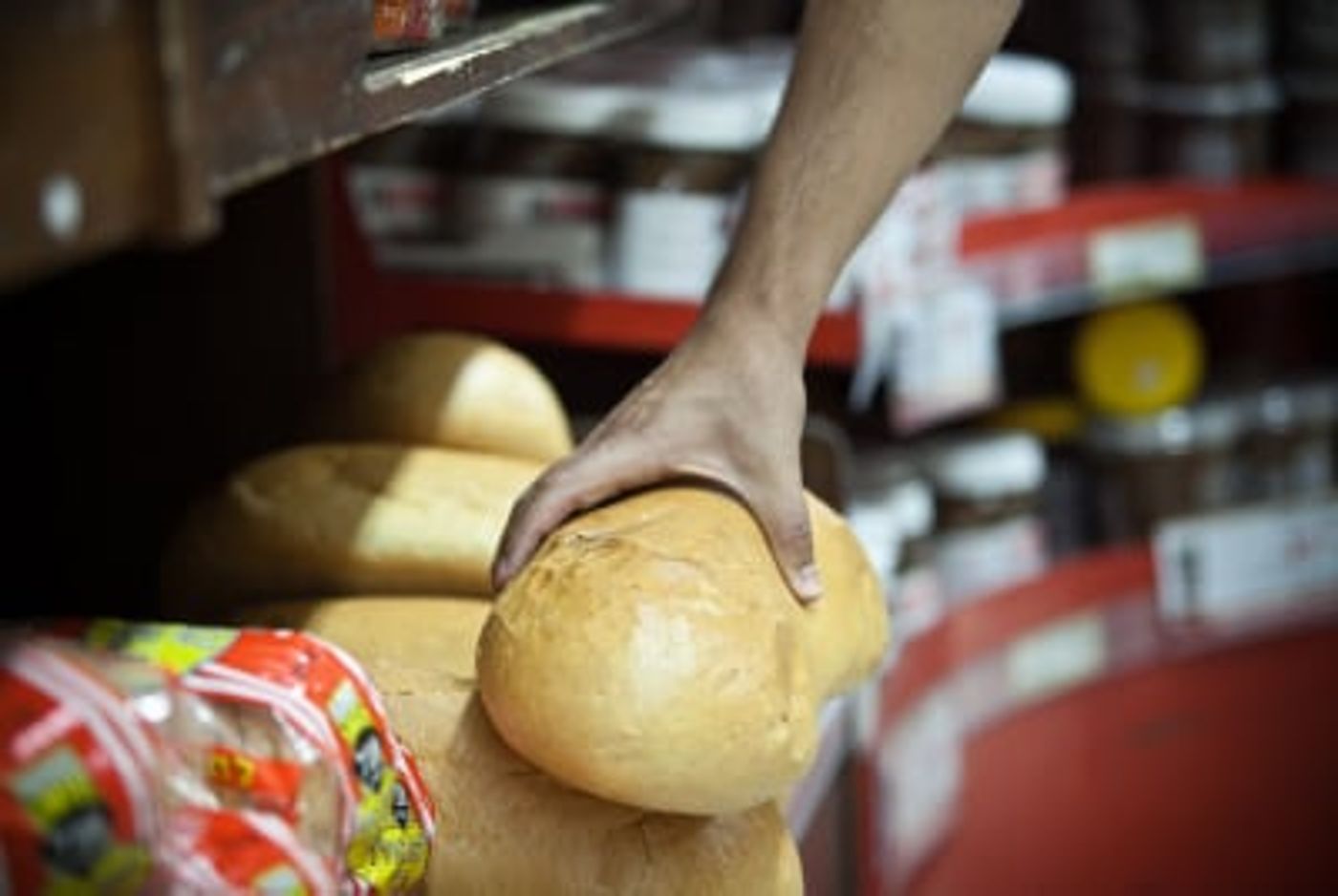 הנתונים מראים כי העלאת מחירי הלחם היא עושק הציבור