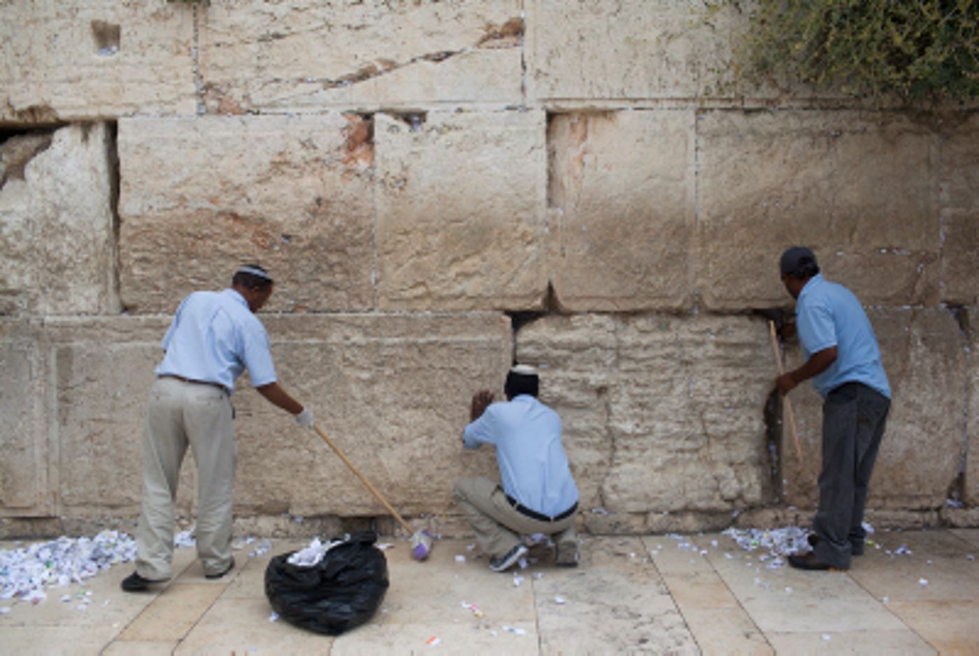 תחל שנה וברכותיה: בכותל מפנים מקום לבקשות חדשות