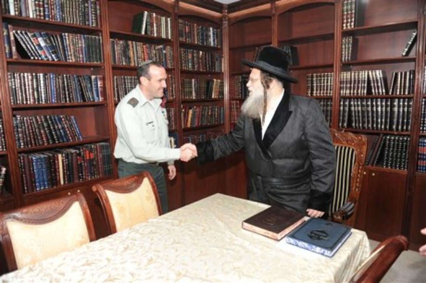 המוזיקה חיברה בין צה"ל לחסידות מודזי'ץ