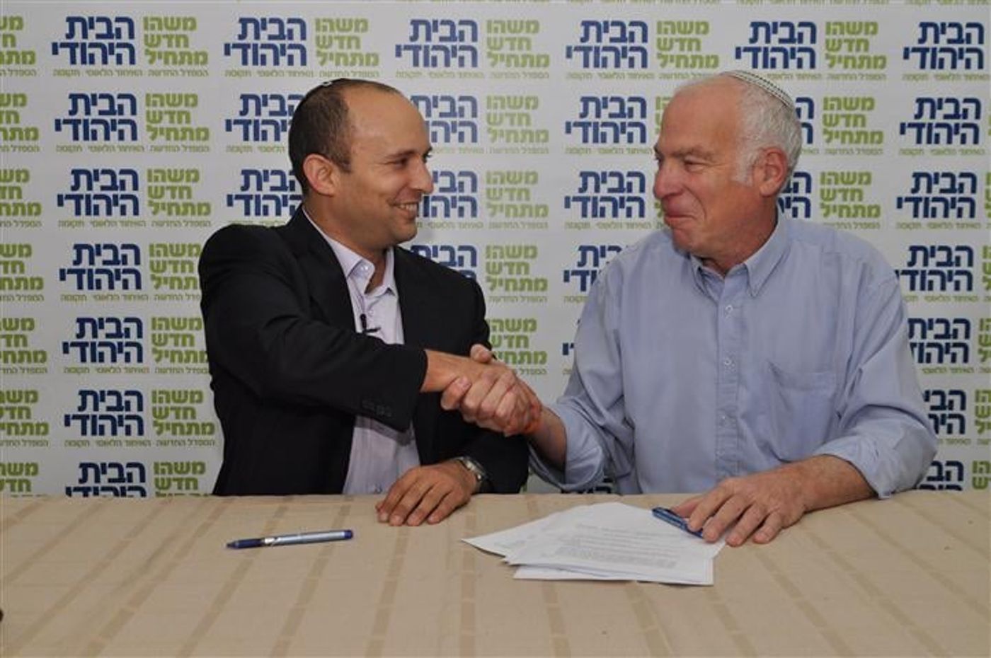 בנט ואריאל סיכמו על פתיחת מו"מ למיזוג בין המפלגות