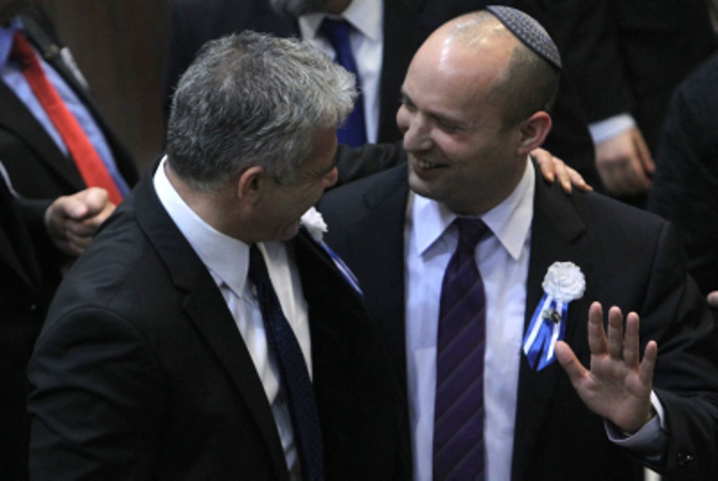 סקר: לפיד מרסק את הרצוג, בנט מתחזק