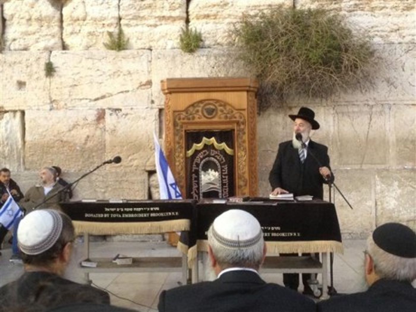 ליל יום העצמאות: רחבת הכותל מלאה בהמוני מתפללים