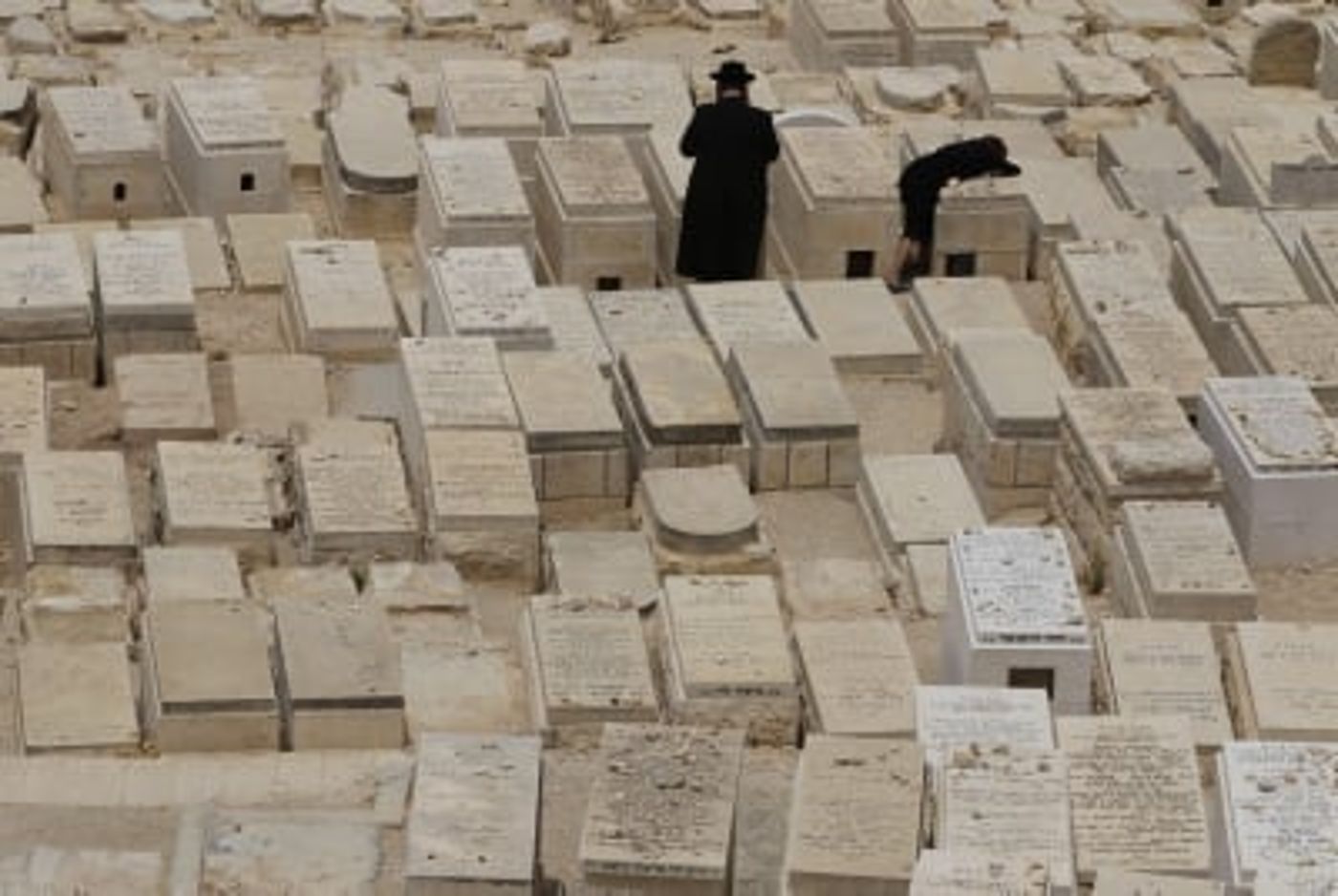 טיוטת חוק ההסדרים: גם המתים יצטרכו לשלם ארנונה