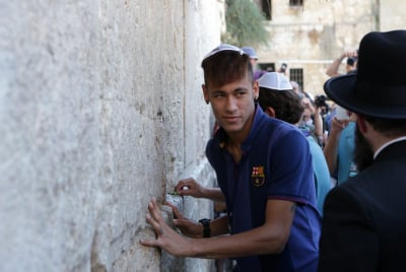 נוסח ספרד: שחקני ברצלונה הגיעו לתפילה בכותל המערבי