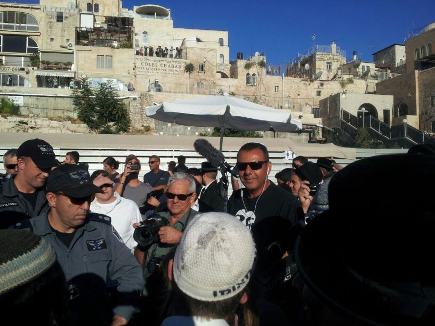אלפי תלמידות חרדיות מול נשות הכותל