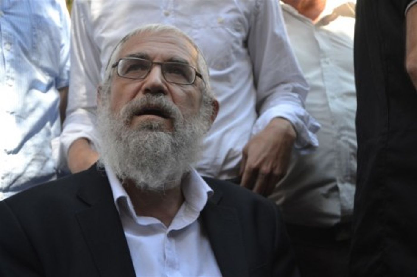 גלרית תמונות מיום הדין: רגעי ההכרעה הדרמטיים במשפט הרב מרדכי אלון