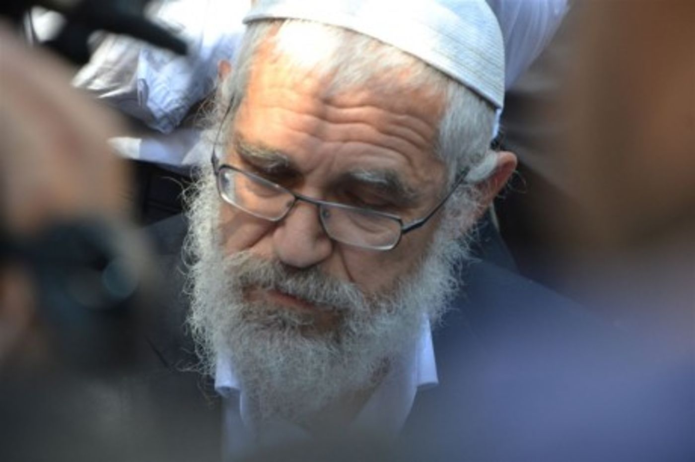 גלרית תמונות מיום הדין: רגעי ההכרעה הדרמטיים במשפט הרב מרדכי אלון