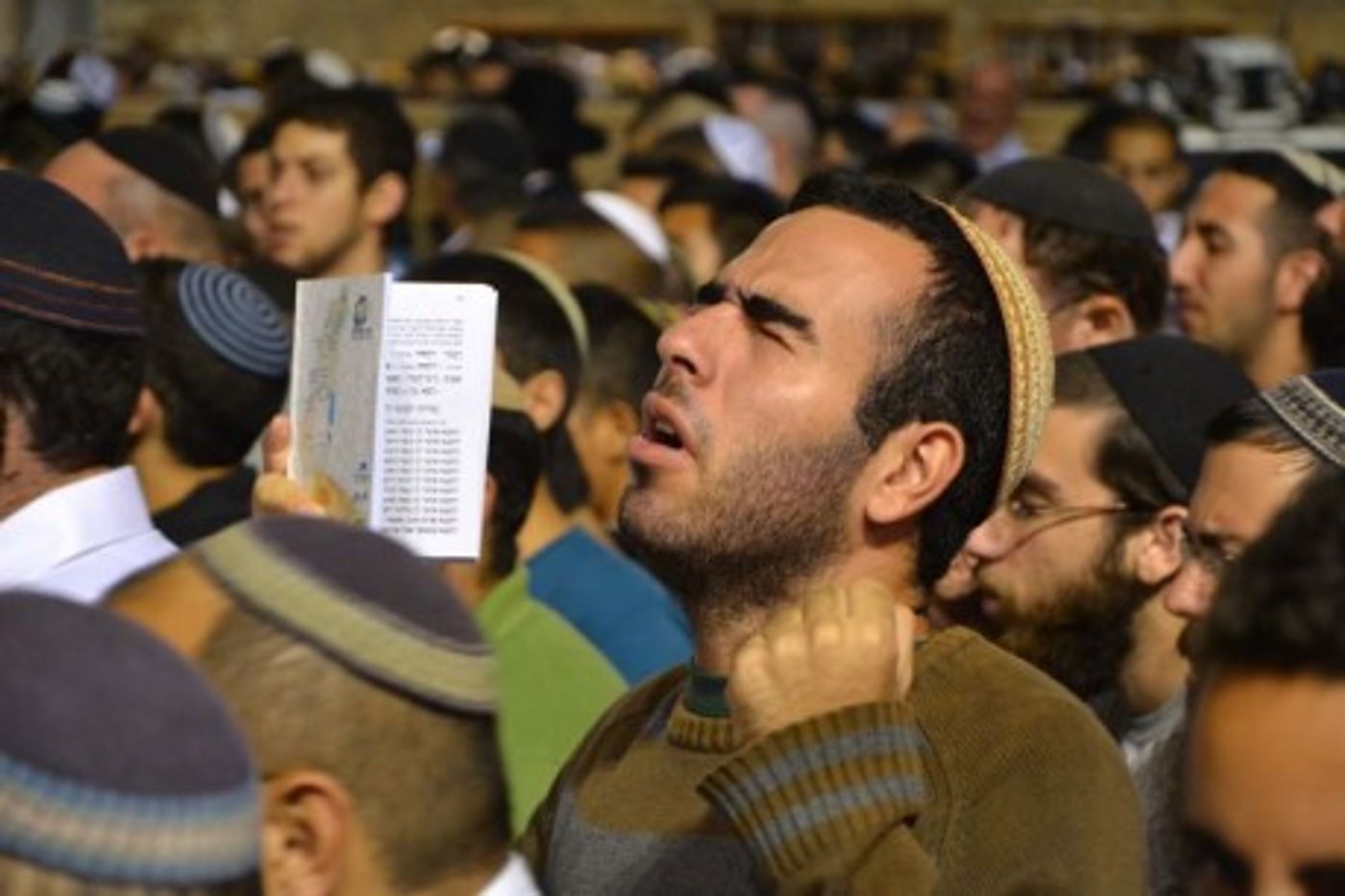גלריית ענק: עשרים אלף איש בסליחות בכותל המערבי