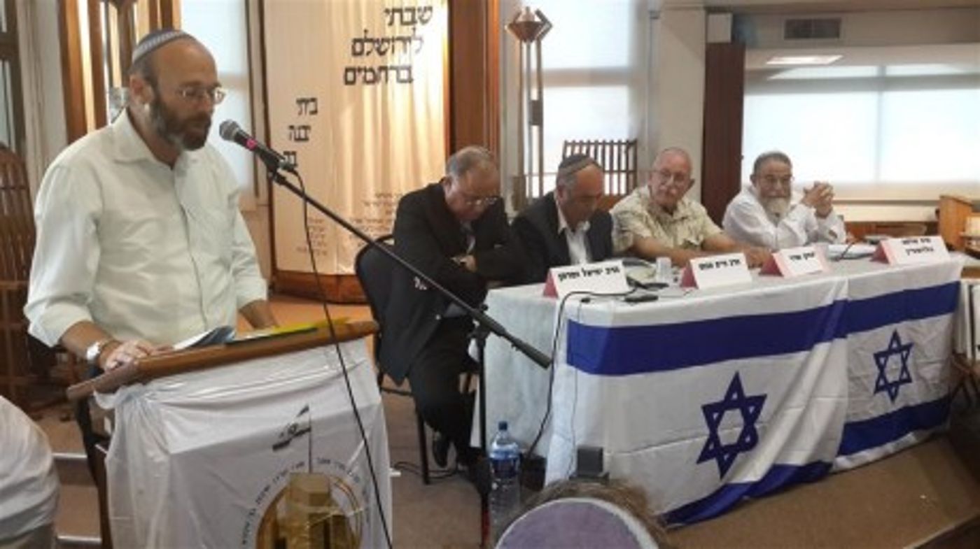 "המפקד צעק: "אש, סבתו, אש! וגם תתפלל!"