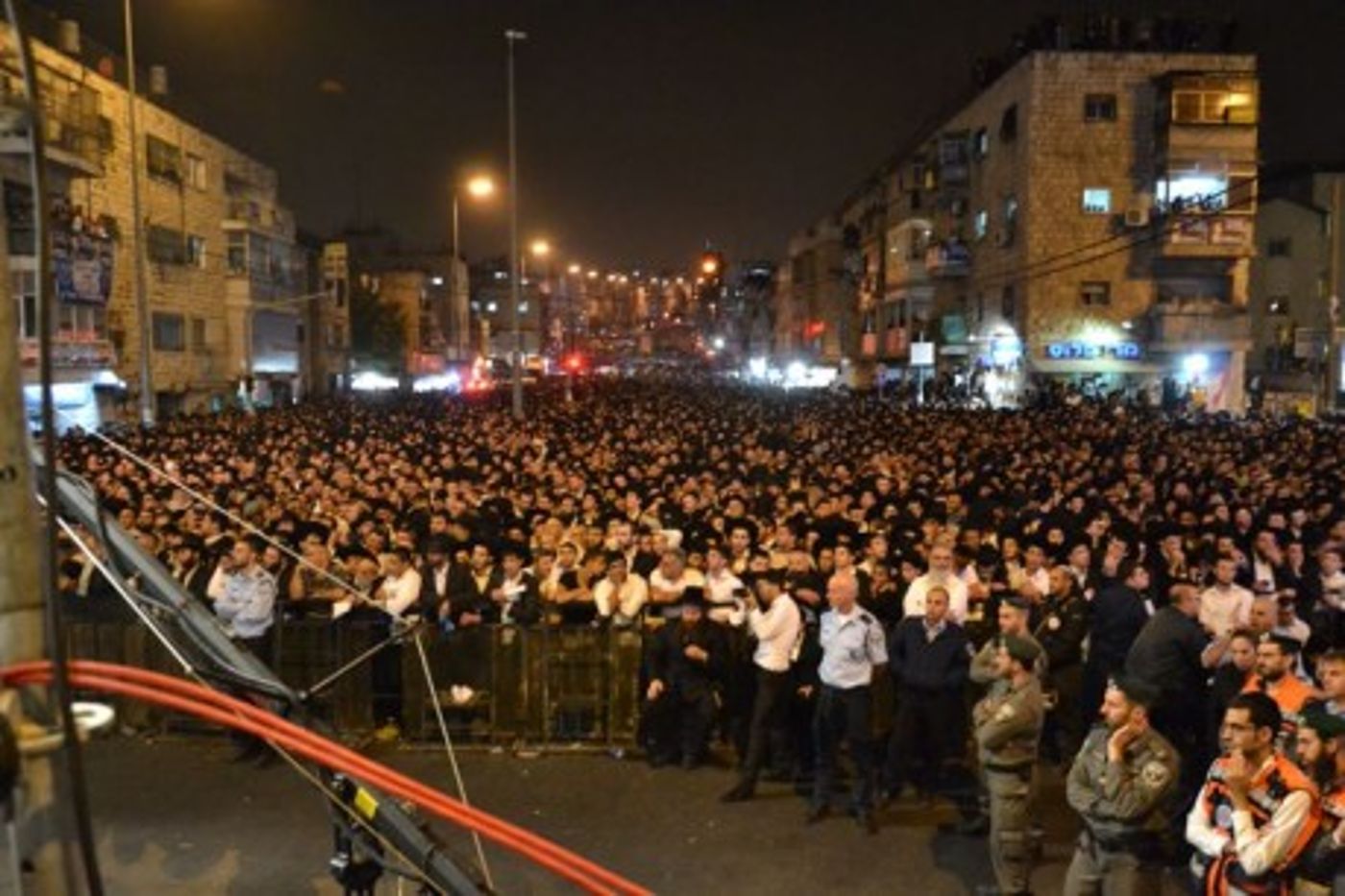 עשרות אלפים באזכרה במלאות שבעה לפטירת הרב עובדיה יוסף זצ"ל
