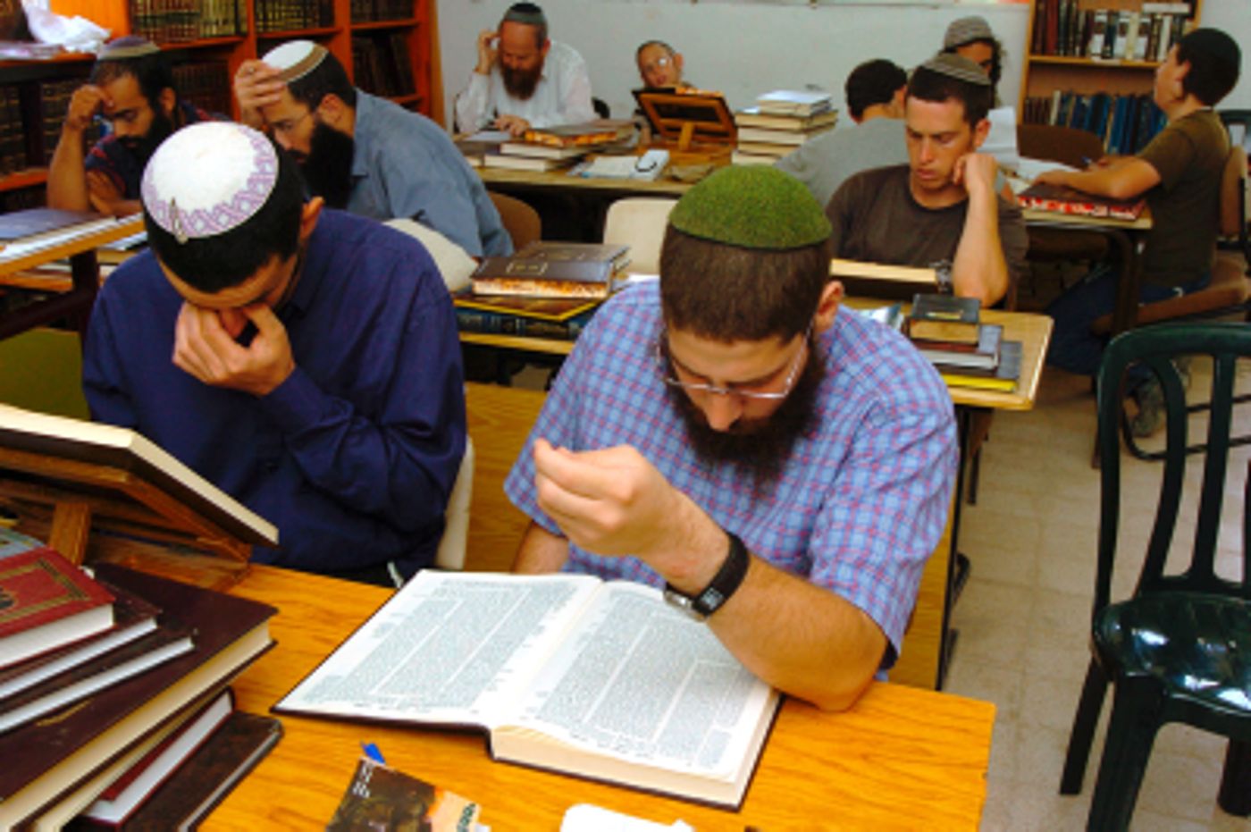 פשרה: מימון תלמידי מחו"ל תמורת שיעורים בציונות