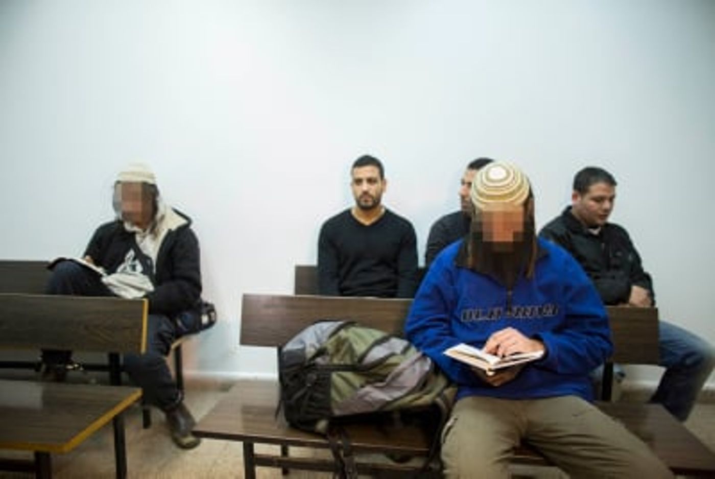 גורמים בימין: "השב"כ עומד מאחורי סילוק פנחסי בר און מאש קודש"