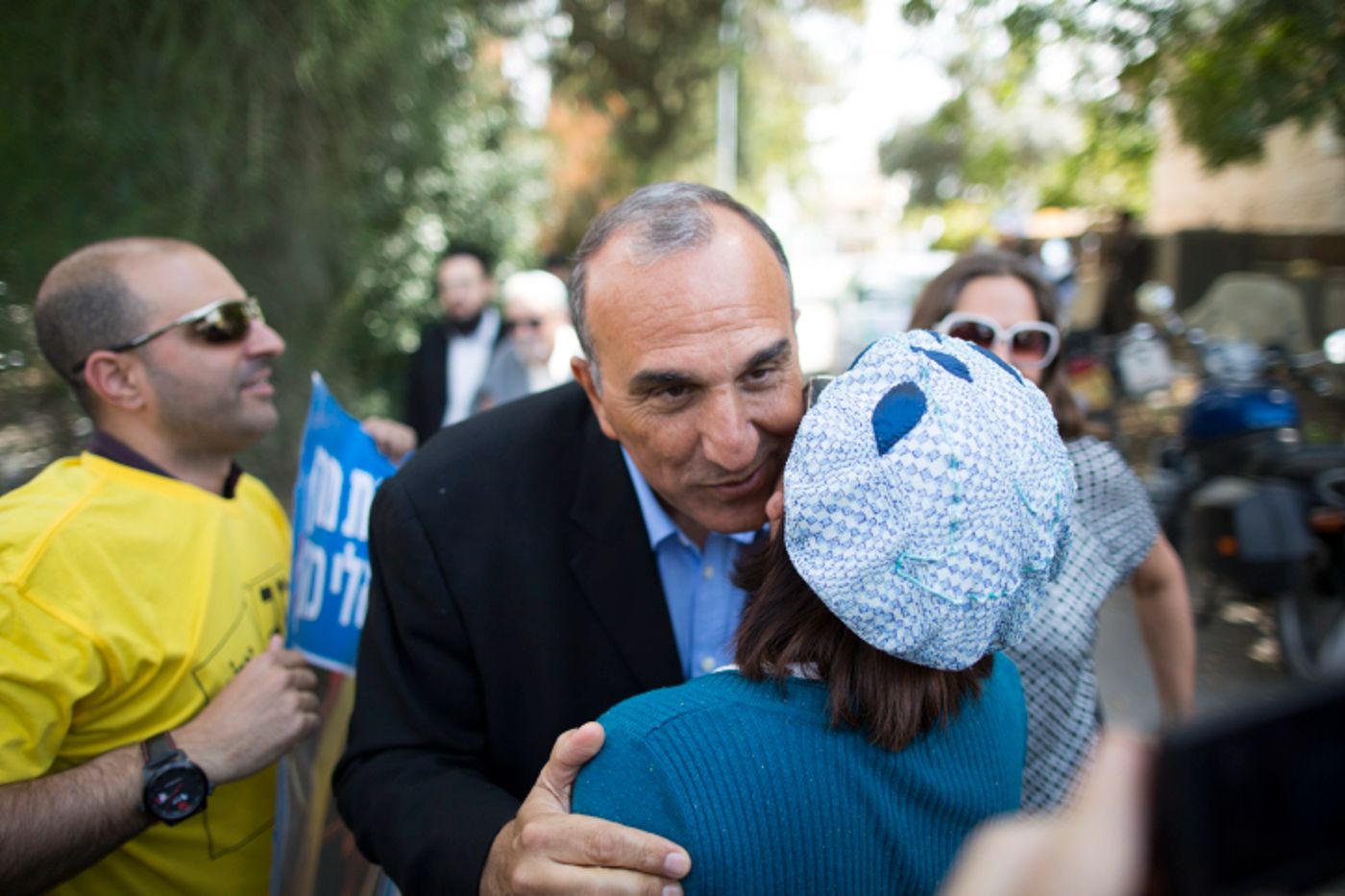 צפו בתיעוד: מערכת בחירות סוערת בבית-שמש