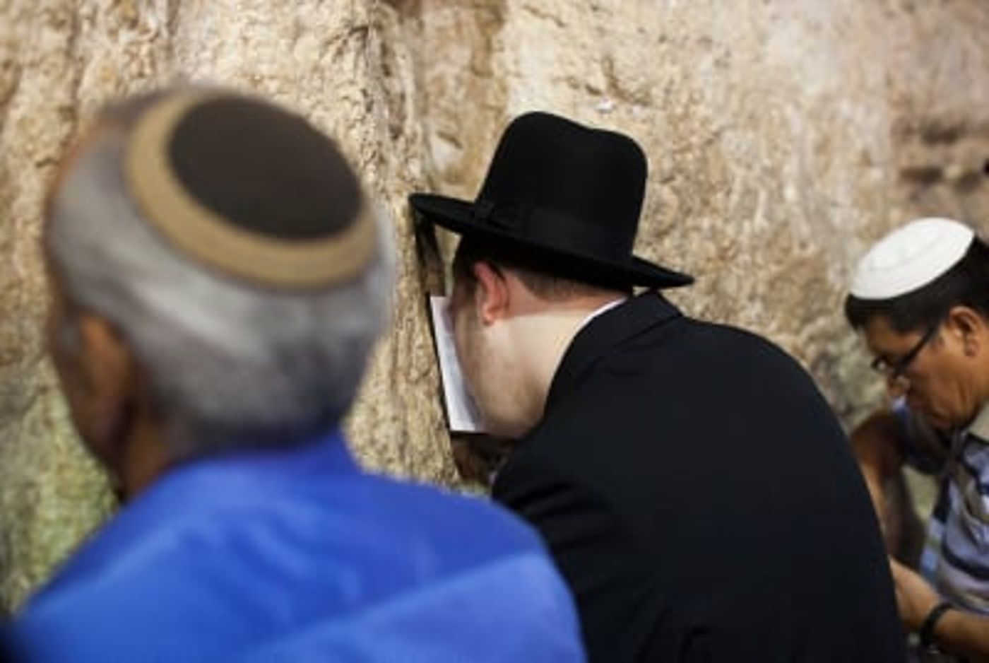 אהבת ישראל לא צריכה להיות מופנה רק כלפי החילונים