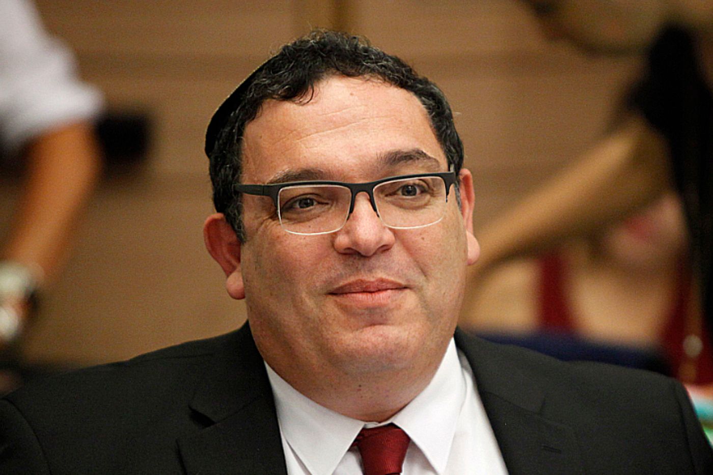 משרד החינוך לסרוגים: הקרן לידידות לא מעורבת בתכנים