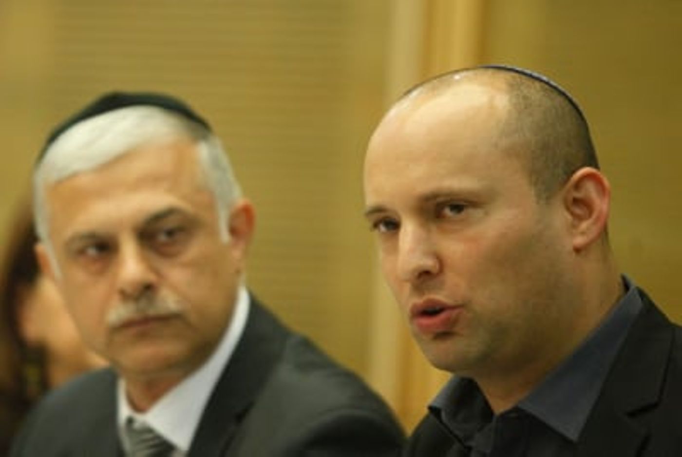 בדרך לפיוס? ח"כים חרדים משבחים את בנט