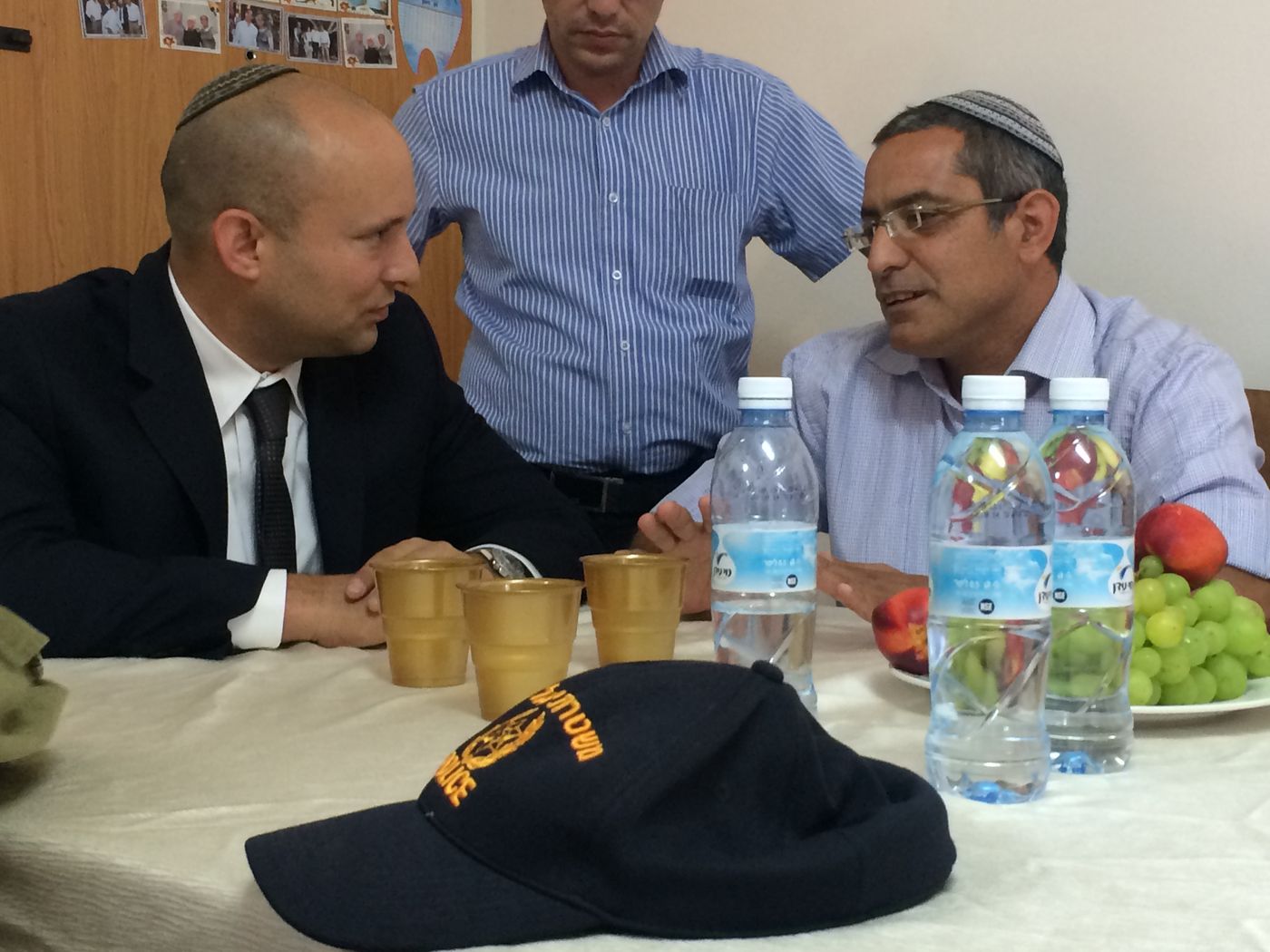 בנט בבית משפחת יפרח: להתגייס לשחרורו