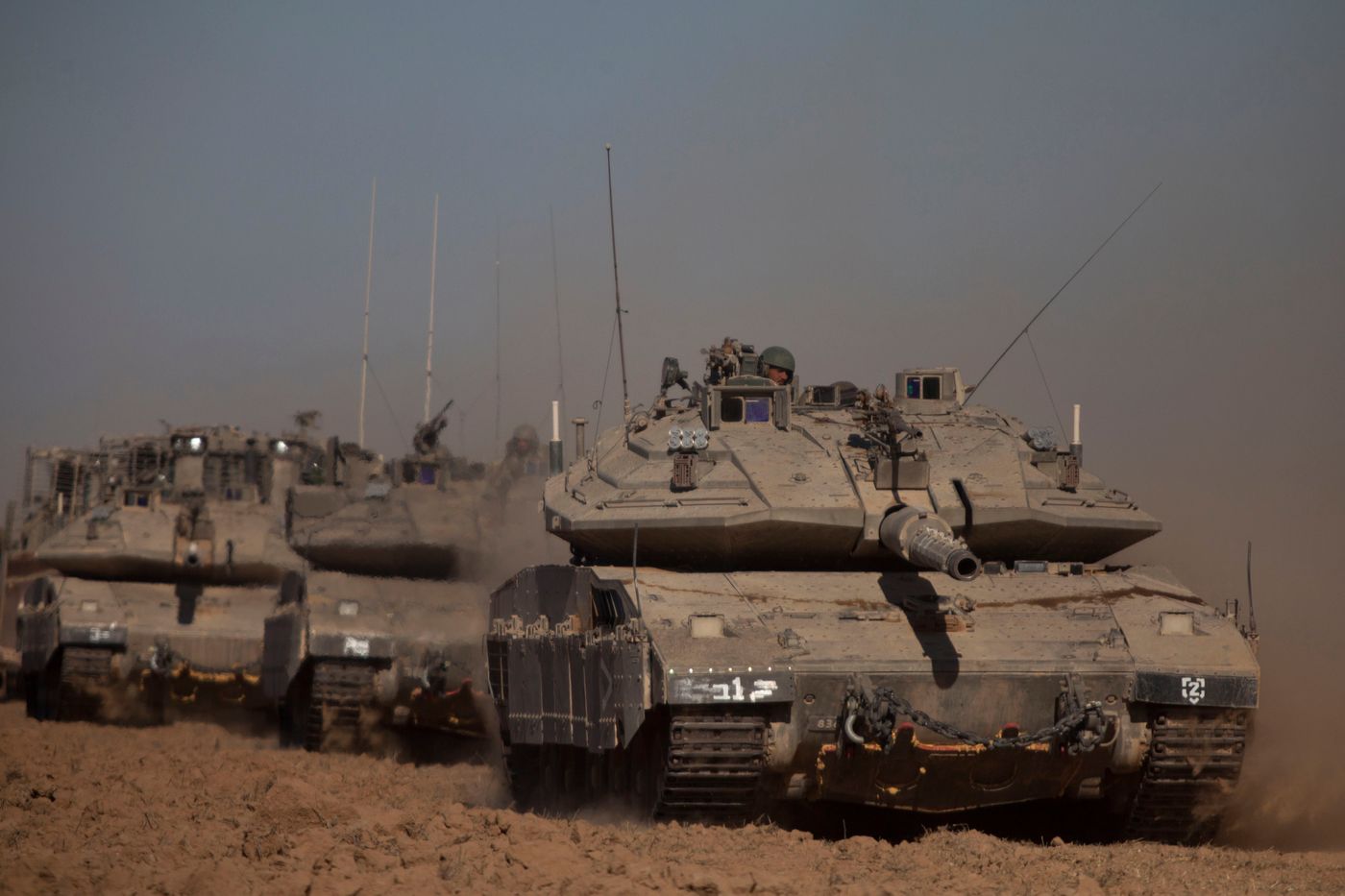 נתניהו ויעלון אישרו: החלה פעולה קרקעית בעזה