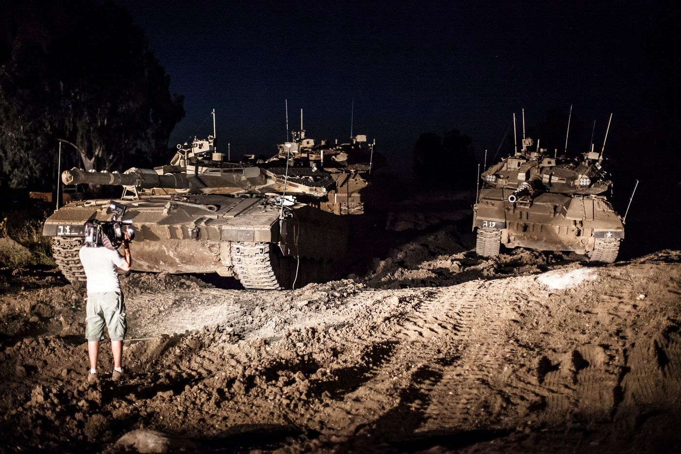 עזה בעלטה: כוחותינו תופסים עמדות שולטות