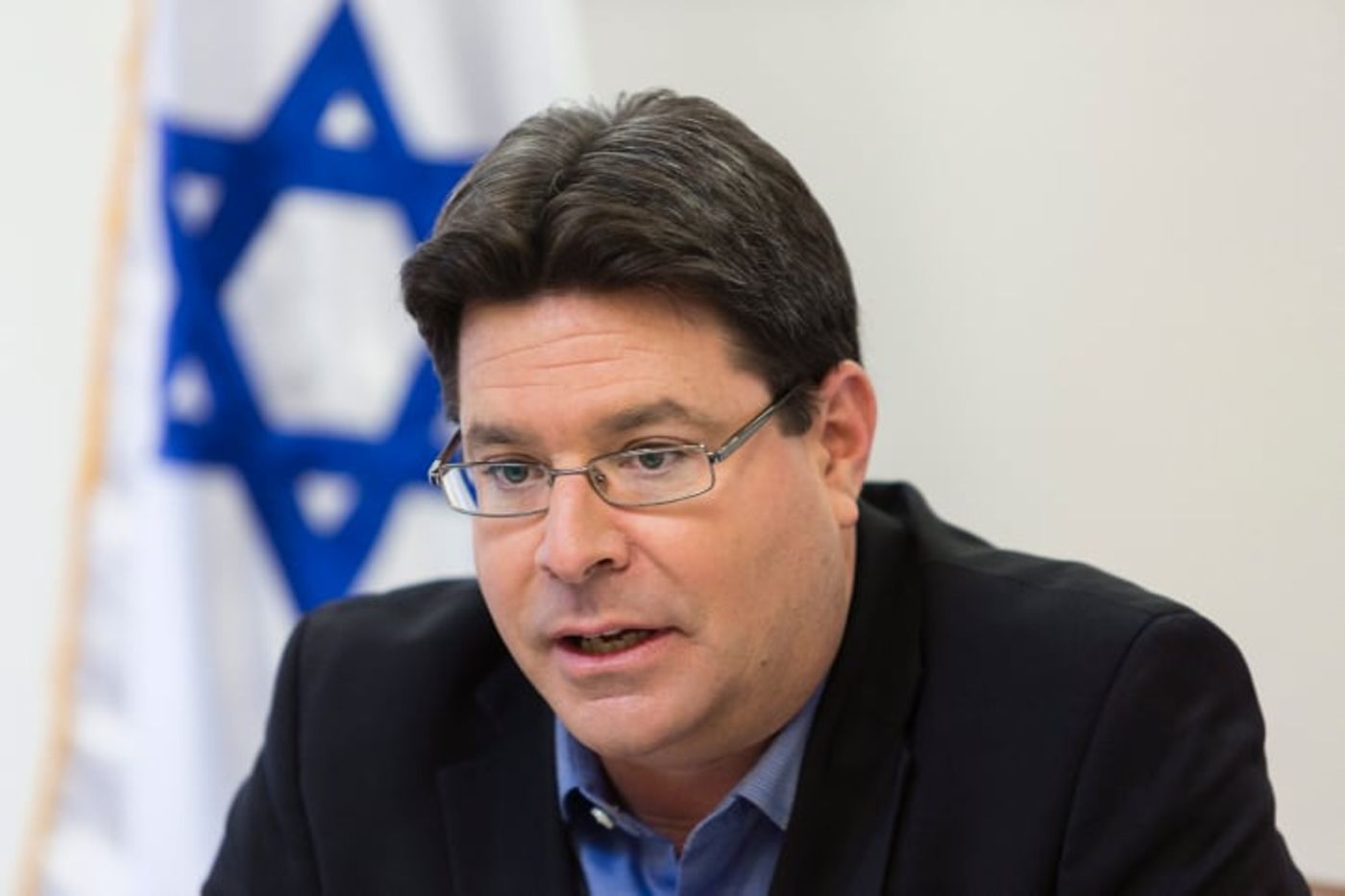 התגובה המכוערת שאופיר אקוניס מיהר למחוק
