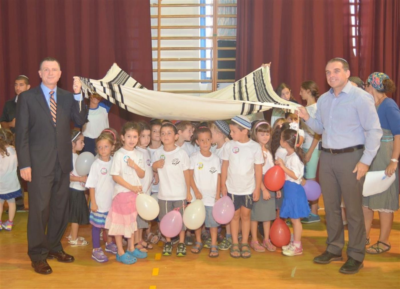 יו"ר הכנסת פתח את שנת הלימודים בגוש עציון