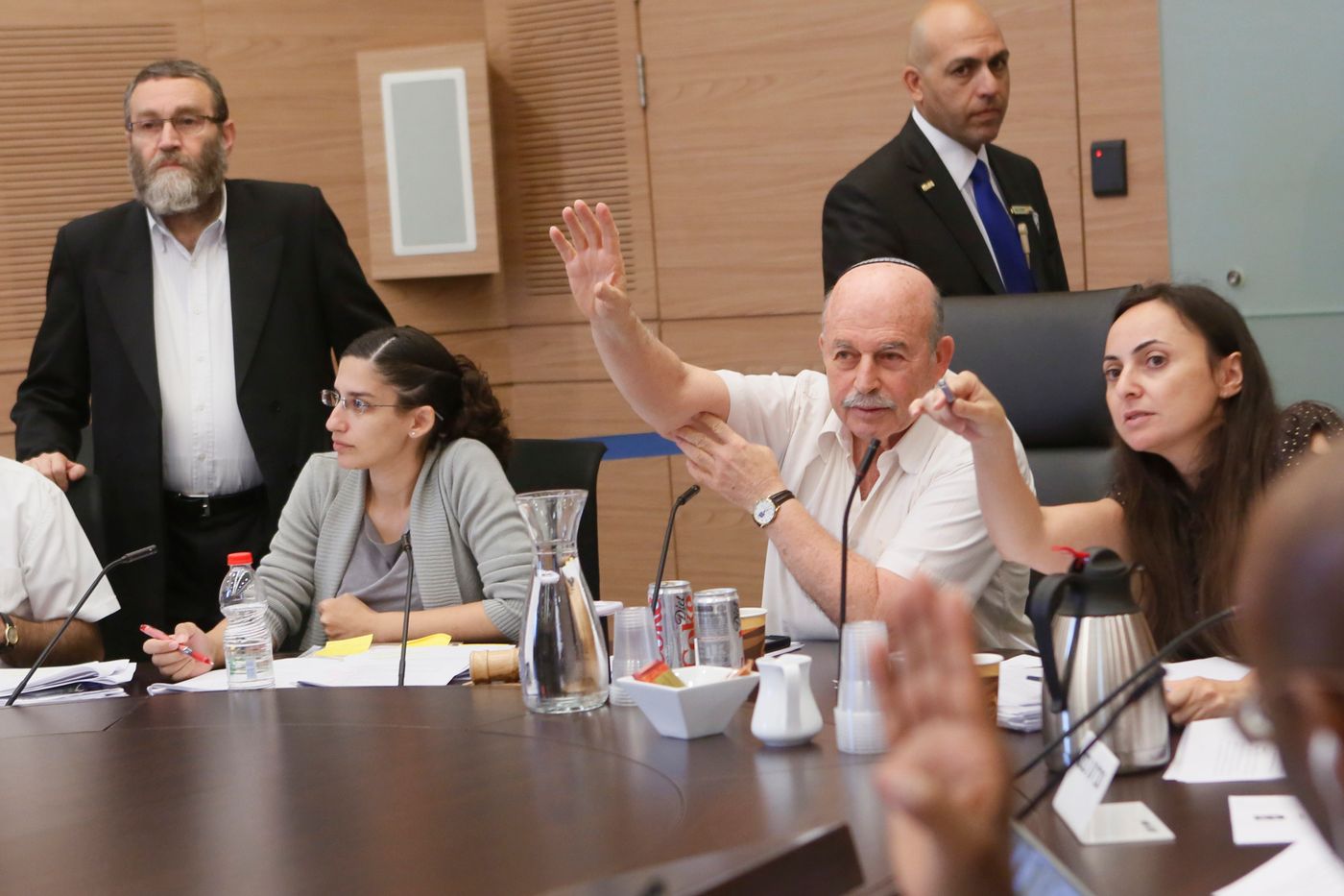 צפו בניסן סלומינסקי מעביר את חוק מע"מ 0