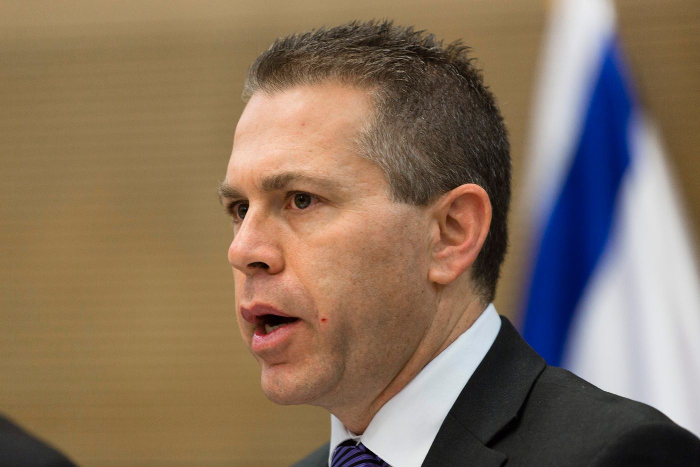 'פלאפון' צמצמה פעילות בחוה"מ פסח וספגה קנס