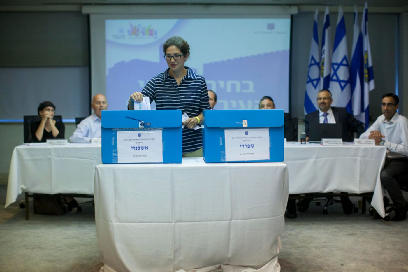 תיעוד: רגעי ההכרעה בבחירות לרבנות ירושלים