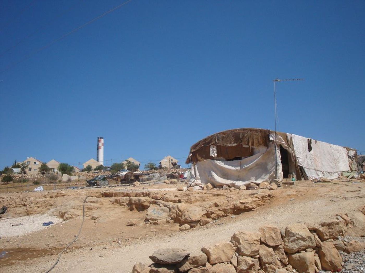 הר חברון: נהרס המאחז הבדואי ליד כרמל