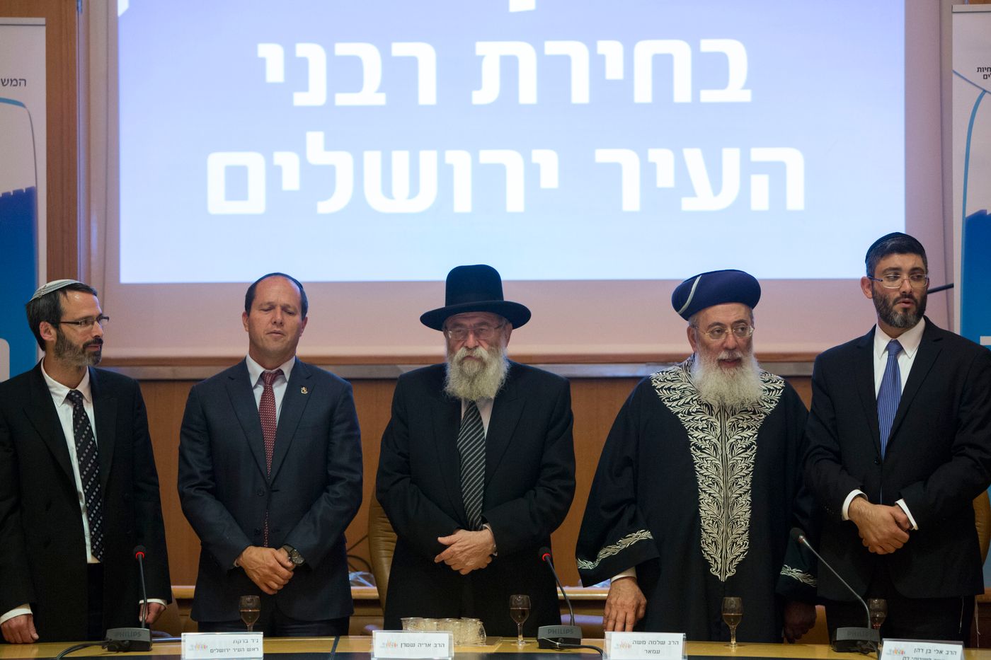 יש תורה ב'גויים', בציונות התורנית, (אל) תאמין!